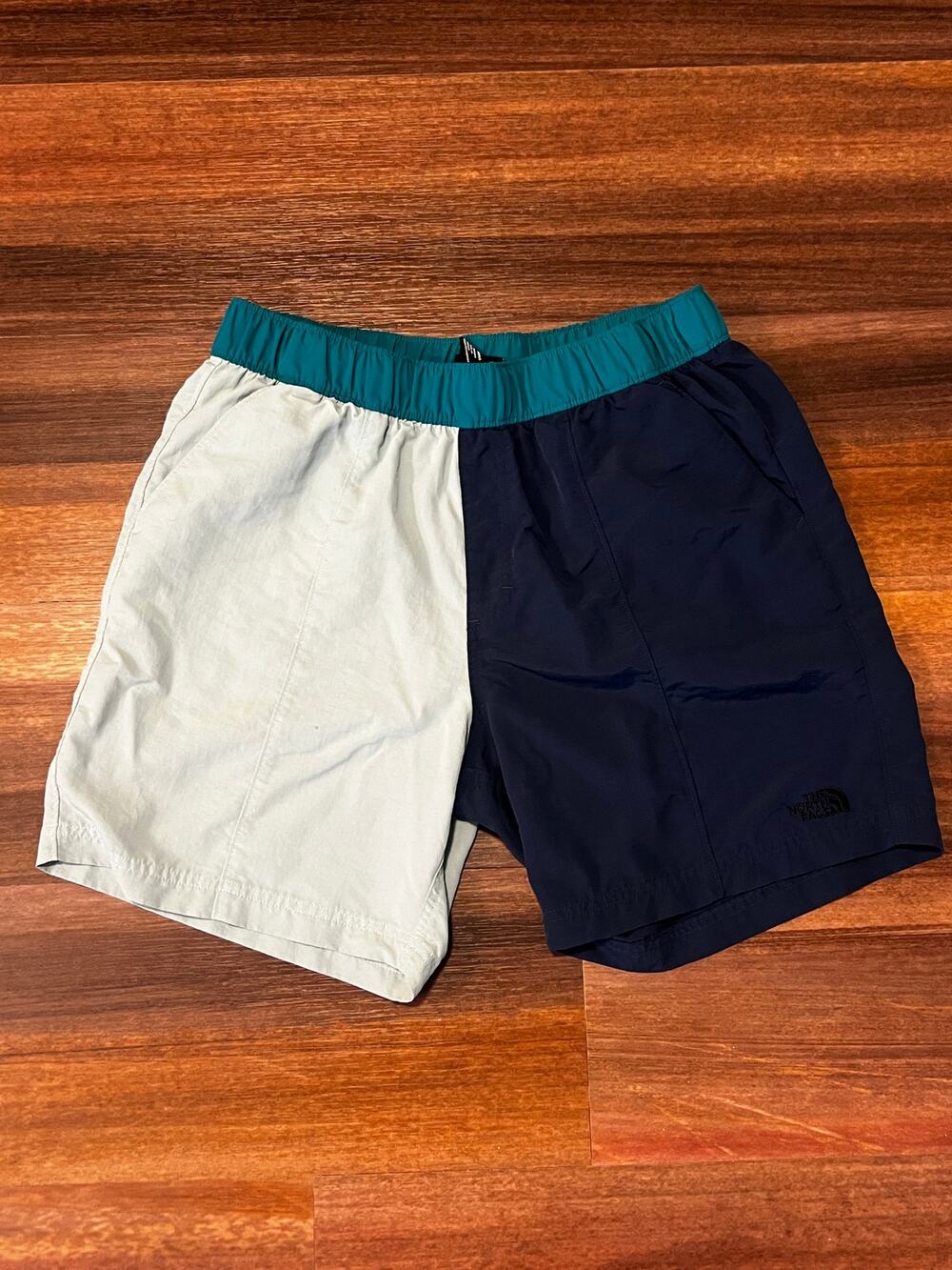 The North Face Men's Colorblock Swim + Hiking Trunks, Size M
